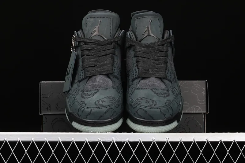 All categories Air Jordan Jordan series basketball shoes Air Jordan 4 Pure original Kaws x Air Jordan 4 Black AJ4 black suede luminous limited edition 930155-001